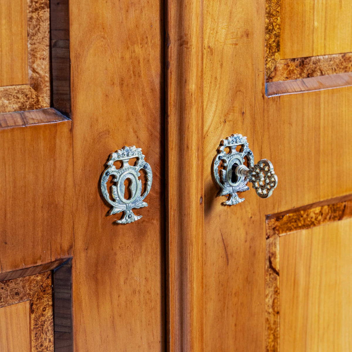 Biedermeier Schrank, Süddeutsch um 1830