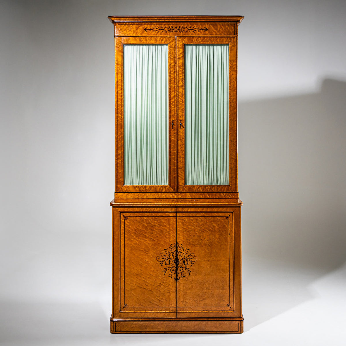 Charles-X Aufsatzvitrine, Frankreich, um 1830