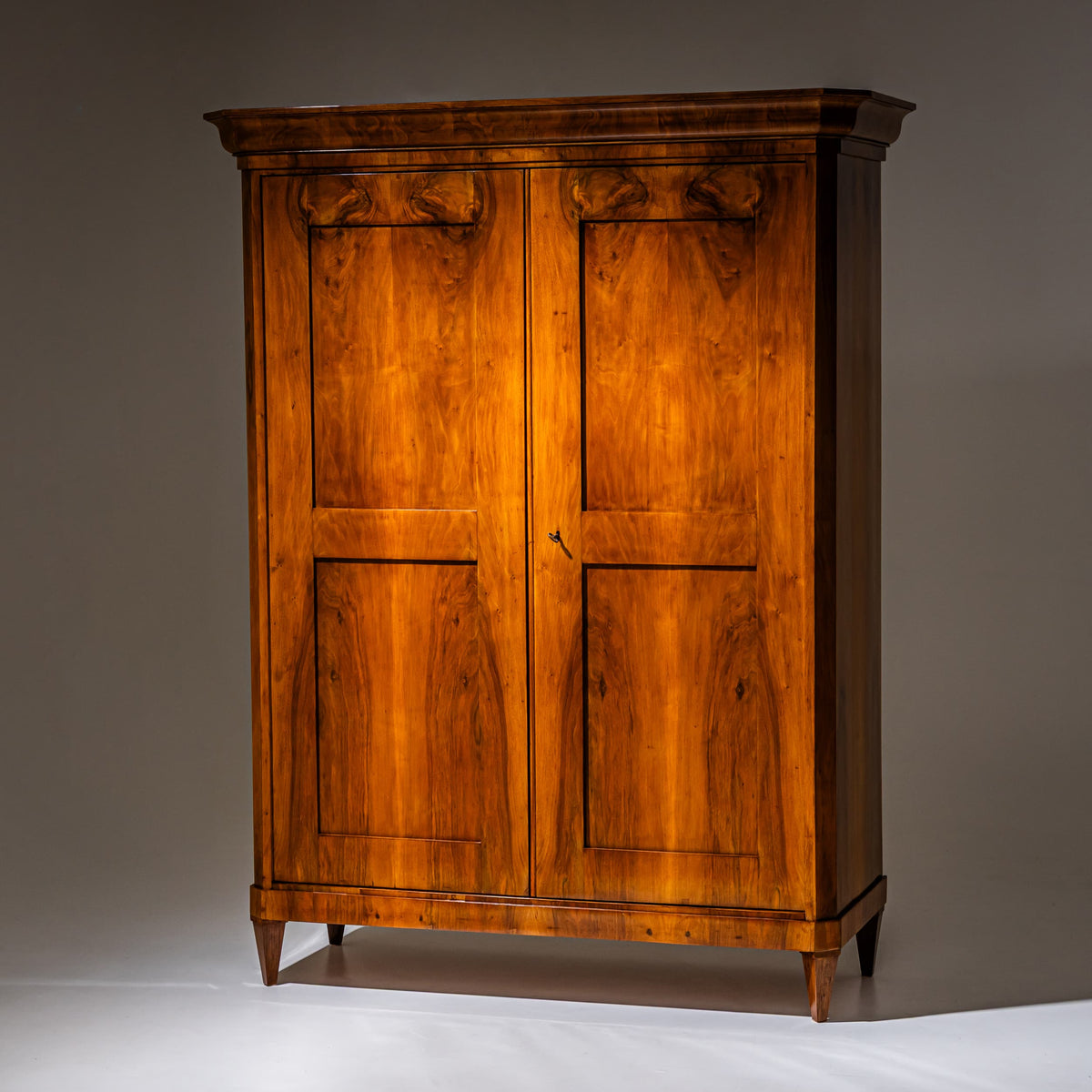 Biedermeier Wäscheschrank, Deutschland, um 1820