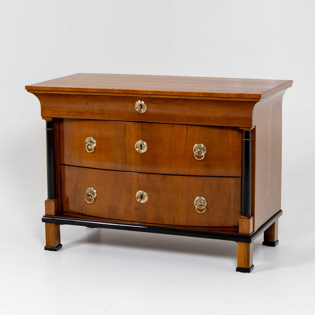 Biedermeier Kommode mit ebonisierten Säulen, um 1820