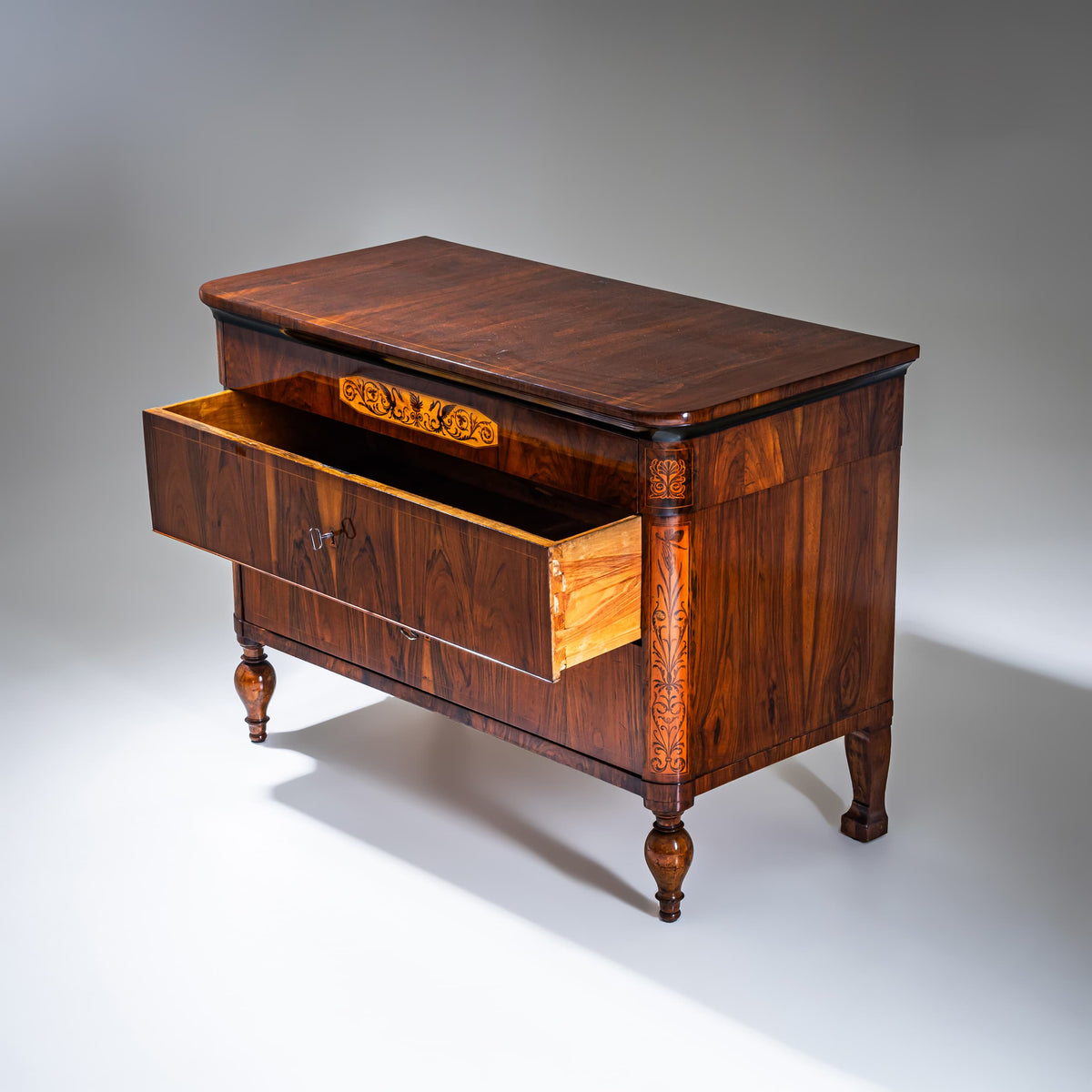 Biedermeier-Kommode mit Marketerie, Italien, 19. Jahrhundert