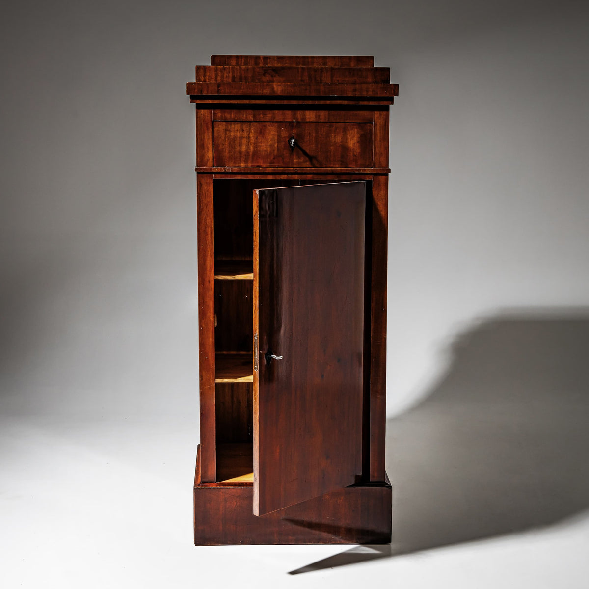 Norddeutscher Pfeilerschrank, 1820