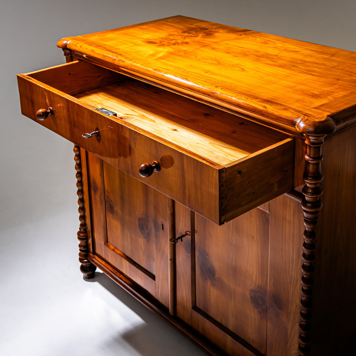 Louis Philippe Halbschrank, Deutschland, Mitte 19. Jahrhundert