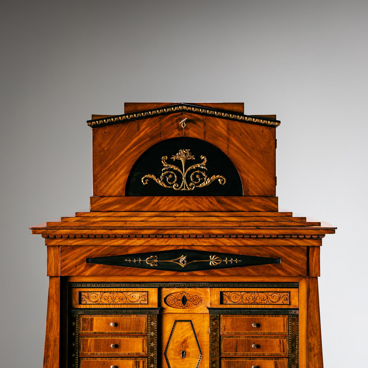 Biedermeier Pyramidensekretär, Berlin um 1810