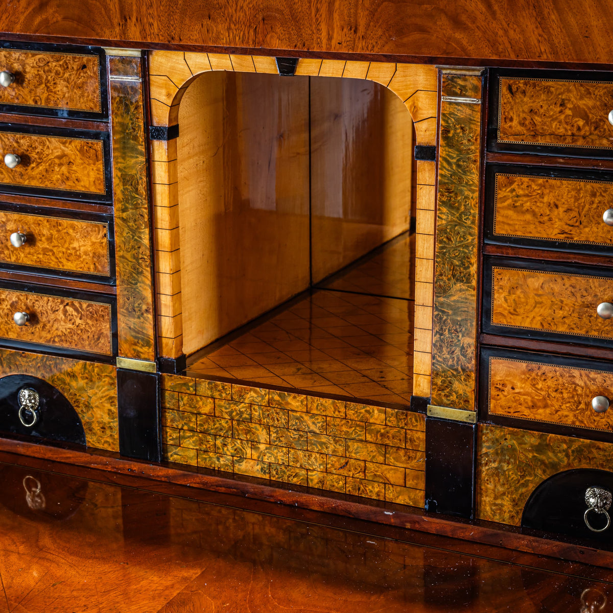 Biedermeier Sekretär, wohl Berlin, Anfang 19. Jahrhundert