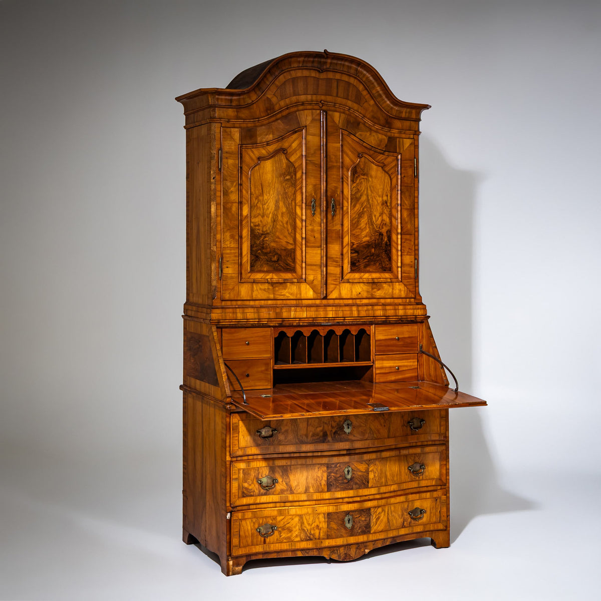 Baroque Secretary in Walnut, 18th/19th Century