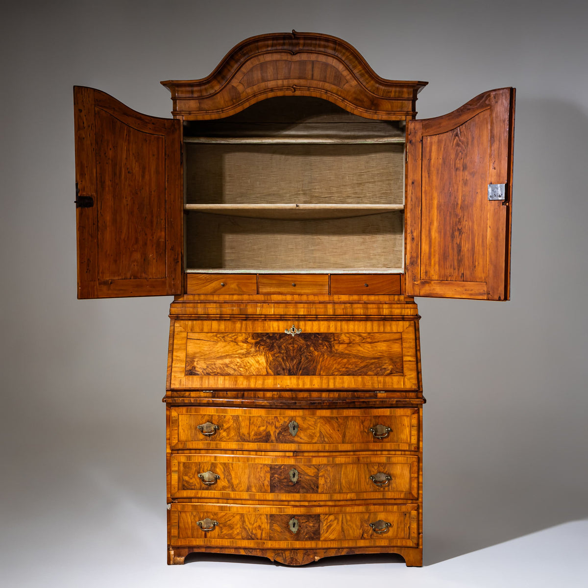 Baroque Secretary in Walnut, 18th/19th Century