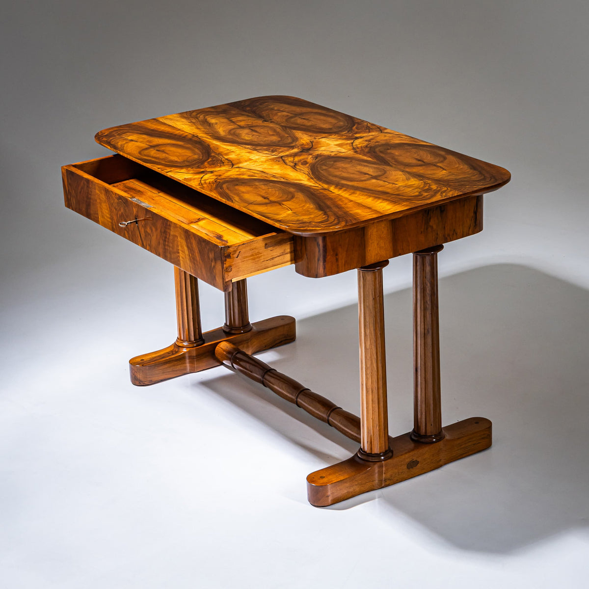 Biedermeier Schreibtisch, um 1830