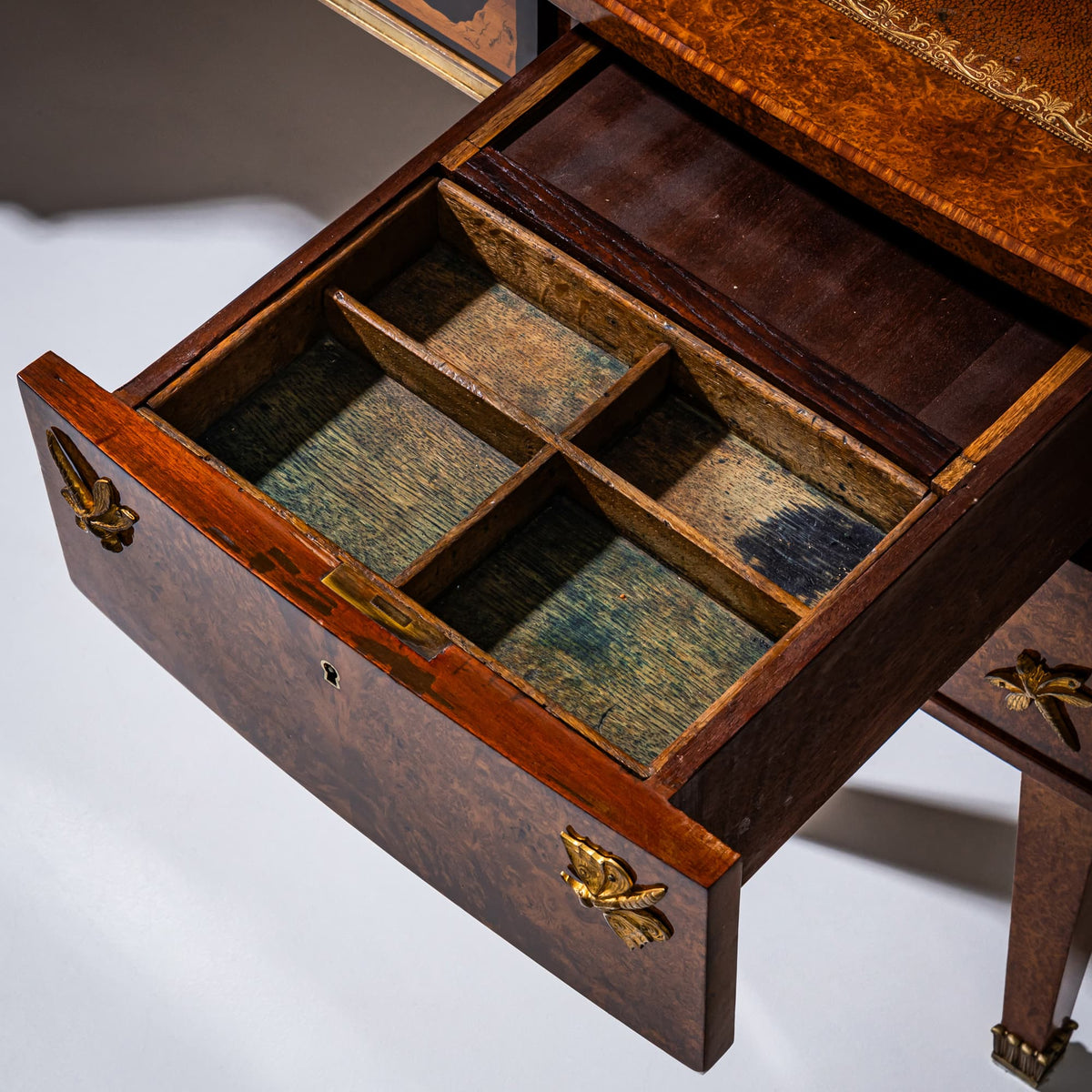 Thuya Burl Bureau Plat, Italy, circa 1900