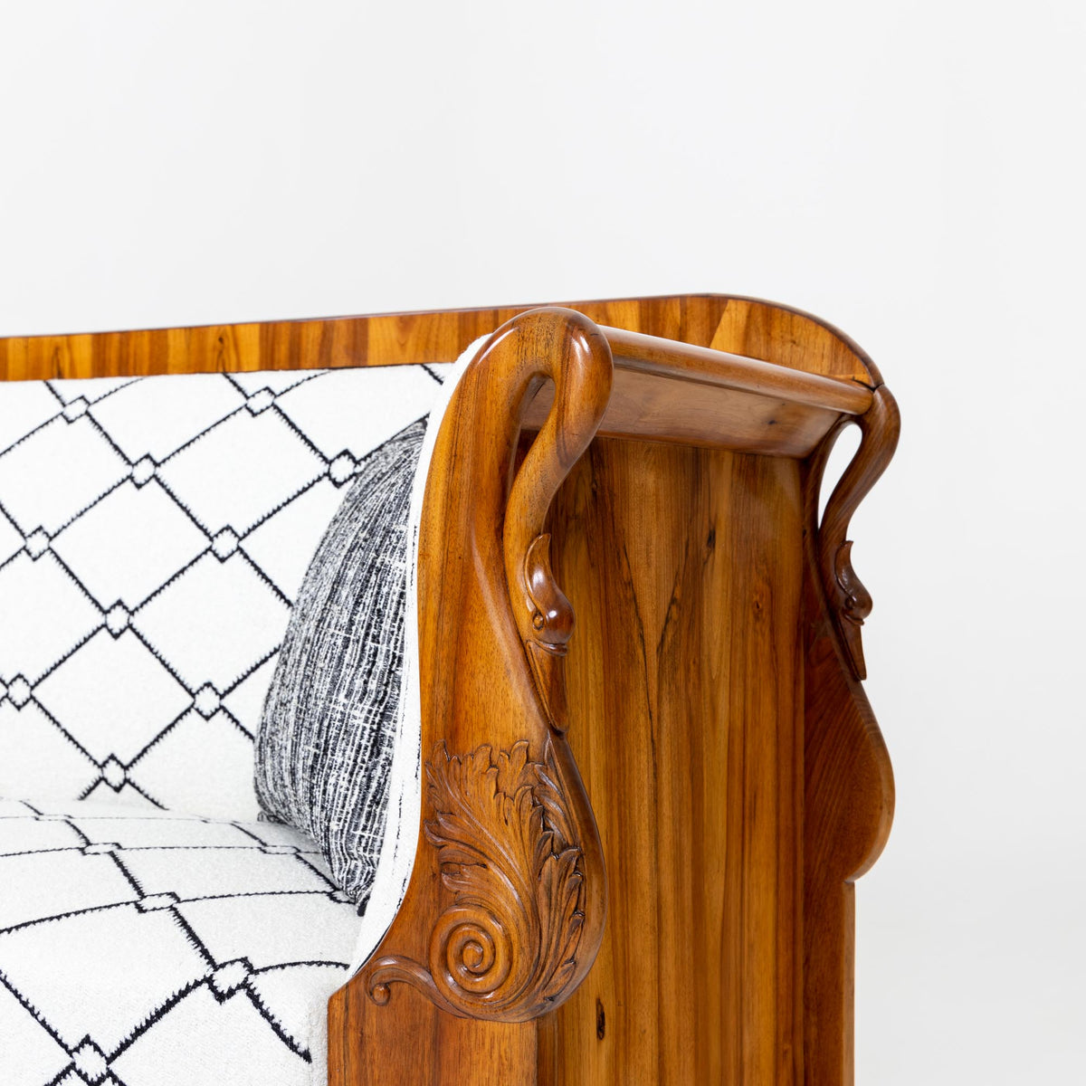 Biedermeier Sofa veneered in Walnut, Germany circa 1830