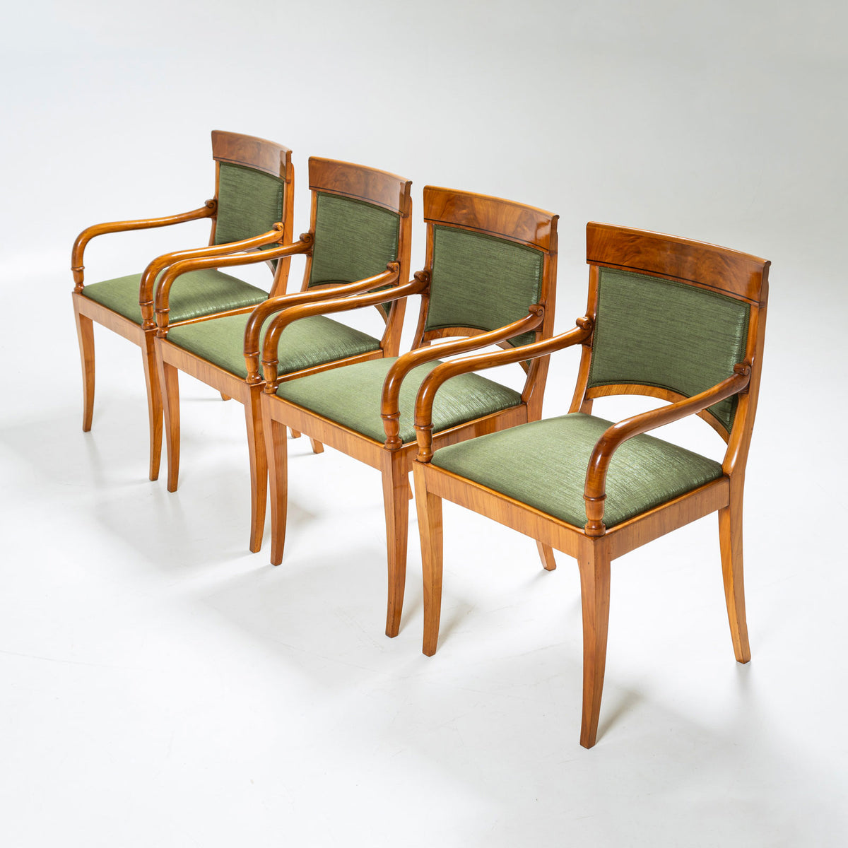 Vier Armstühle, Frankreich Anfang 19. Jahrhundert
