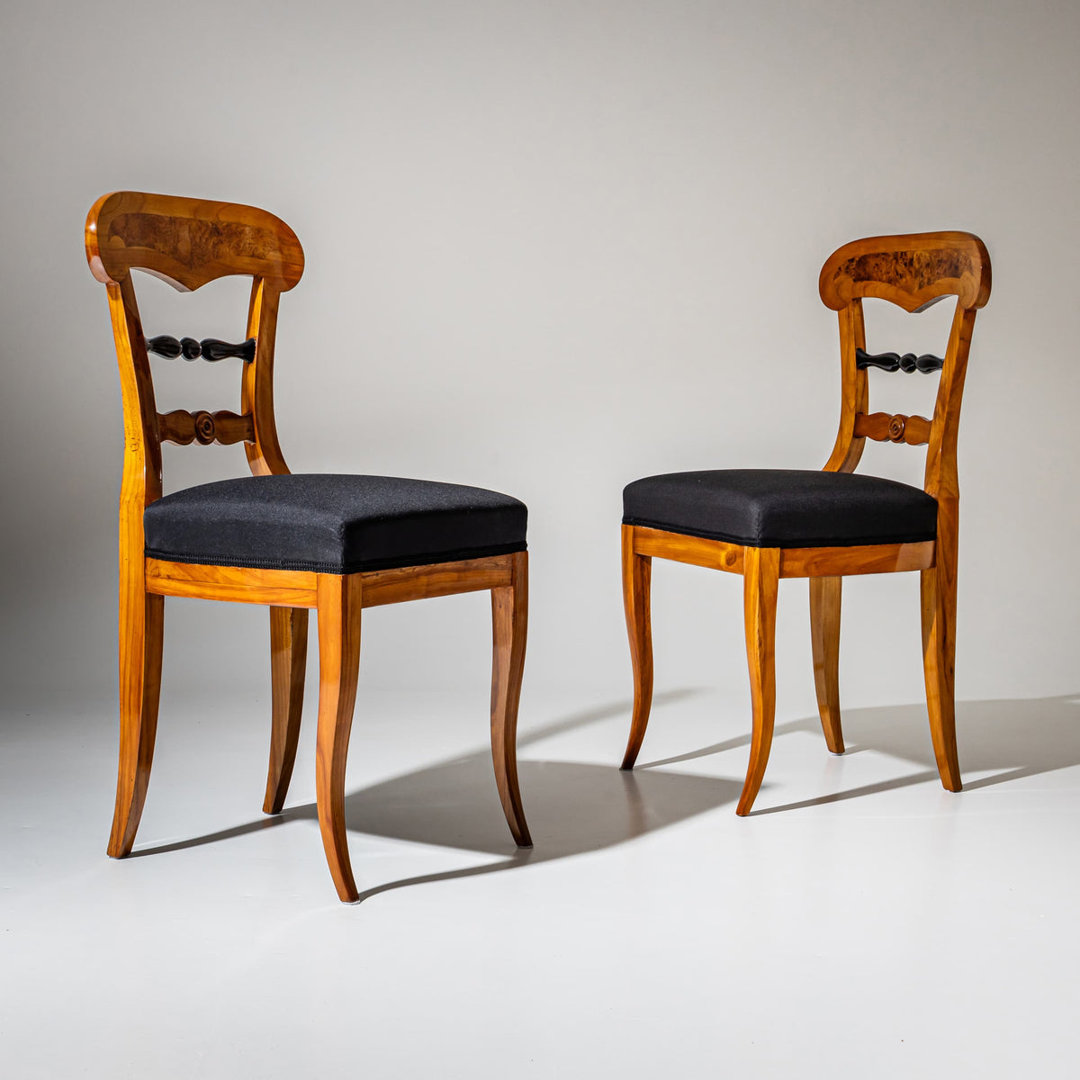 Paar Biedermeier Schaufelstühle, um 1830