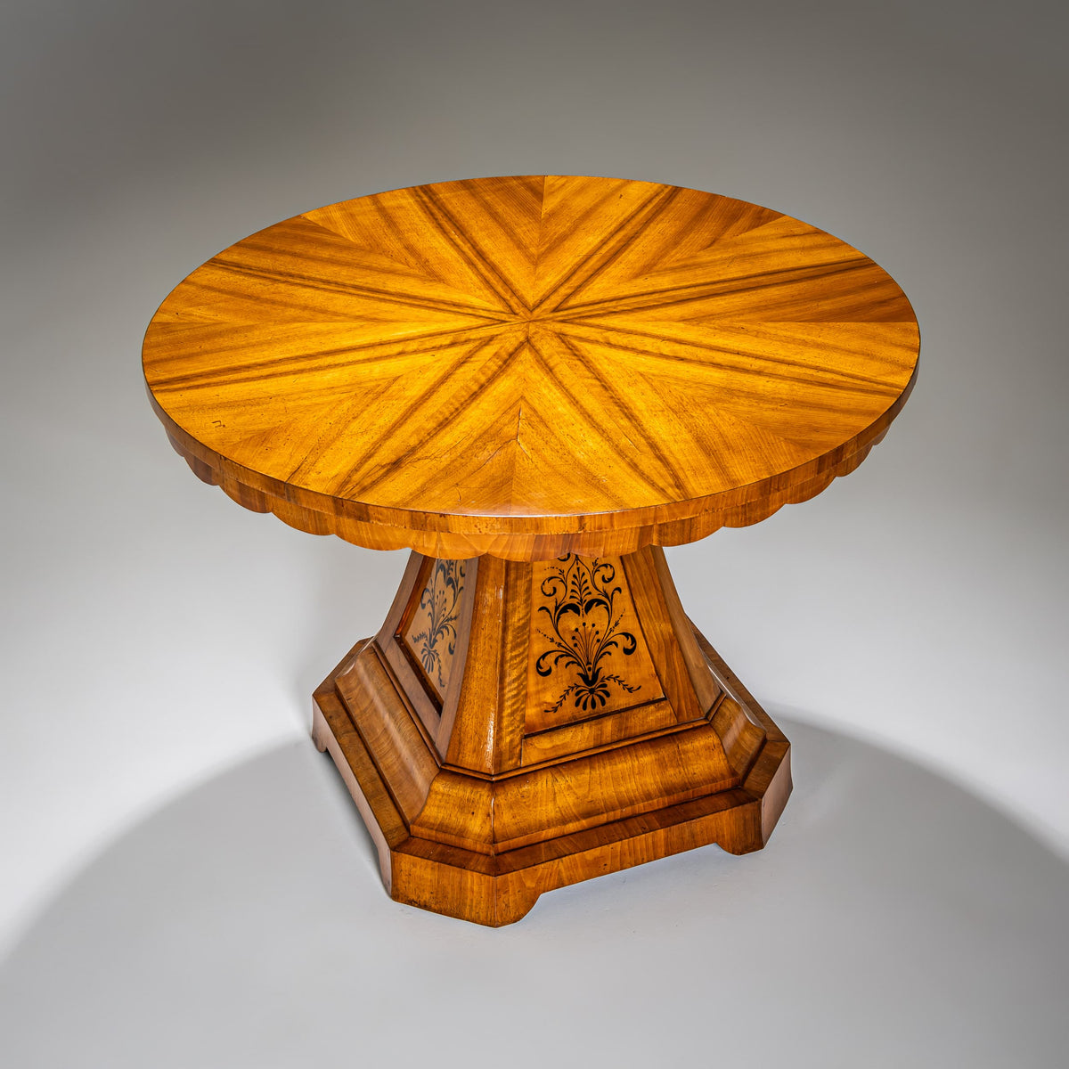 Biedermeier Salontisch um 1830