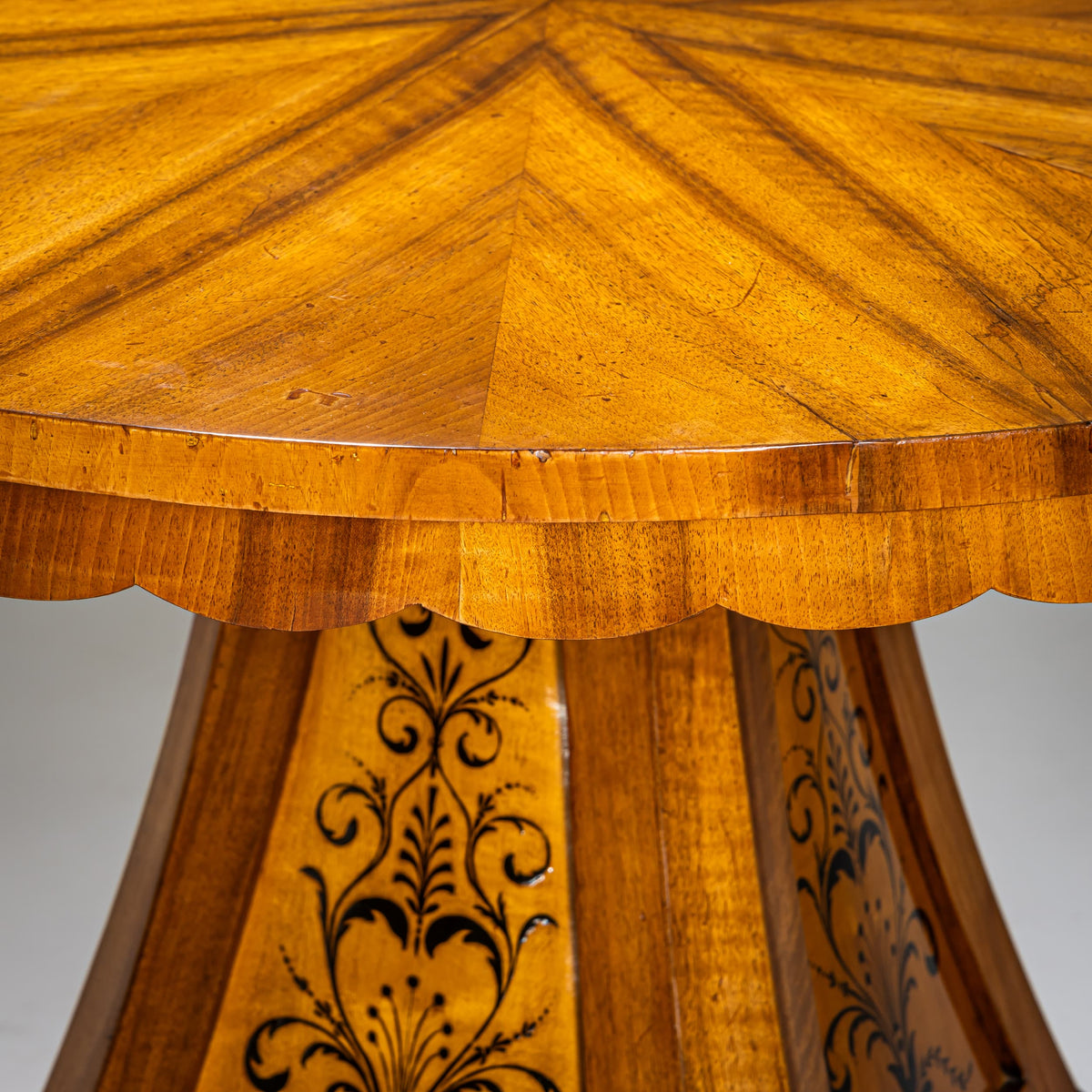Biedermeier Salontisch um 1830