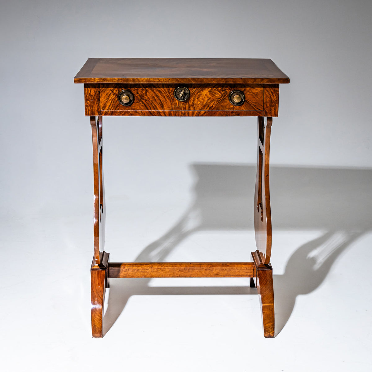 Biedermeier Lyra-Nähtisch, um 1830