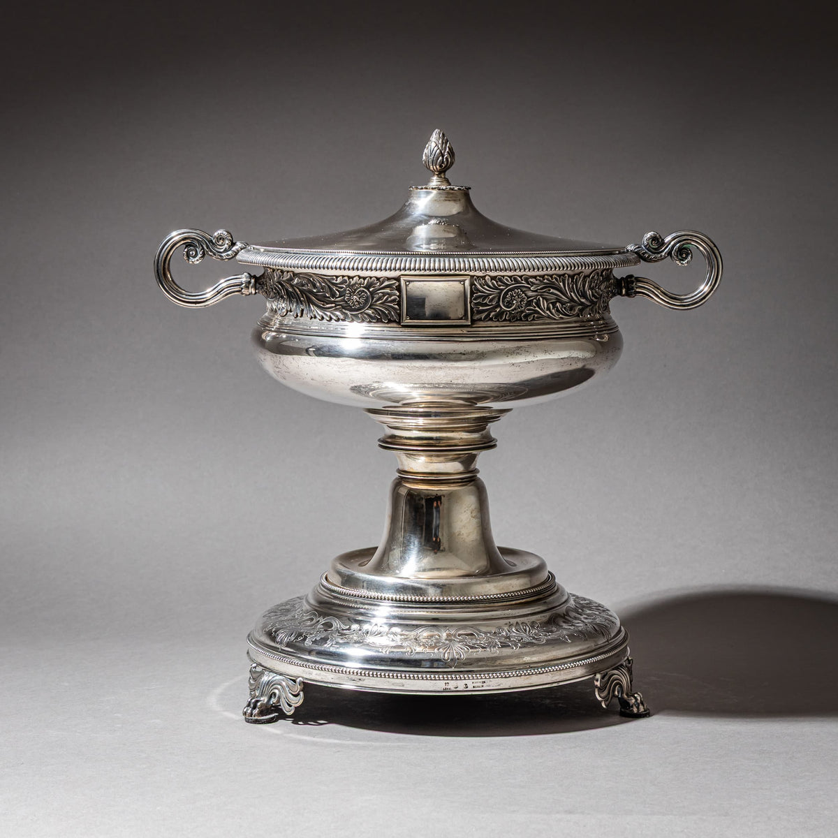 Deckelschale aus Silber, Johann George Hossauer (1794-1874), Berlin um 1835
