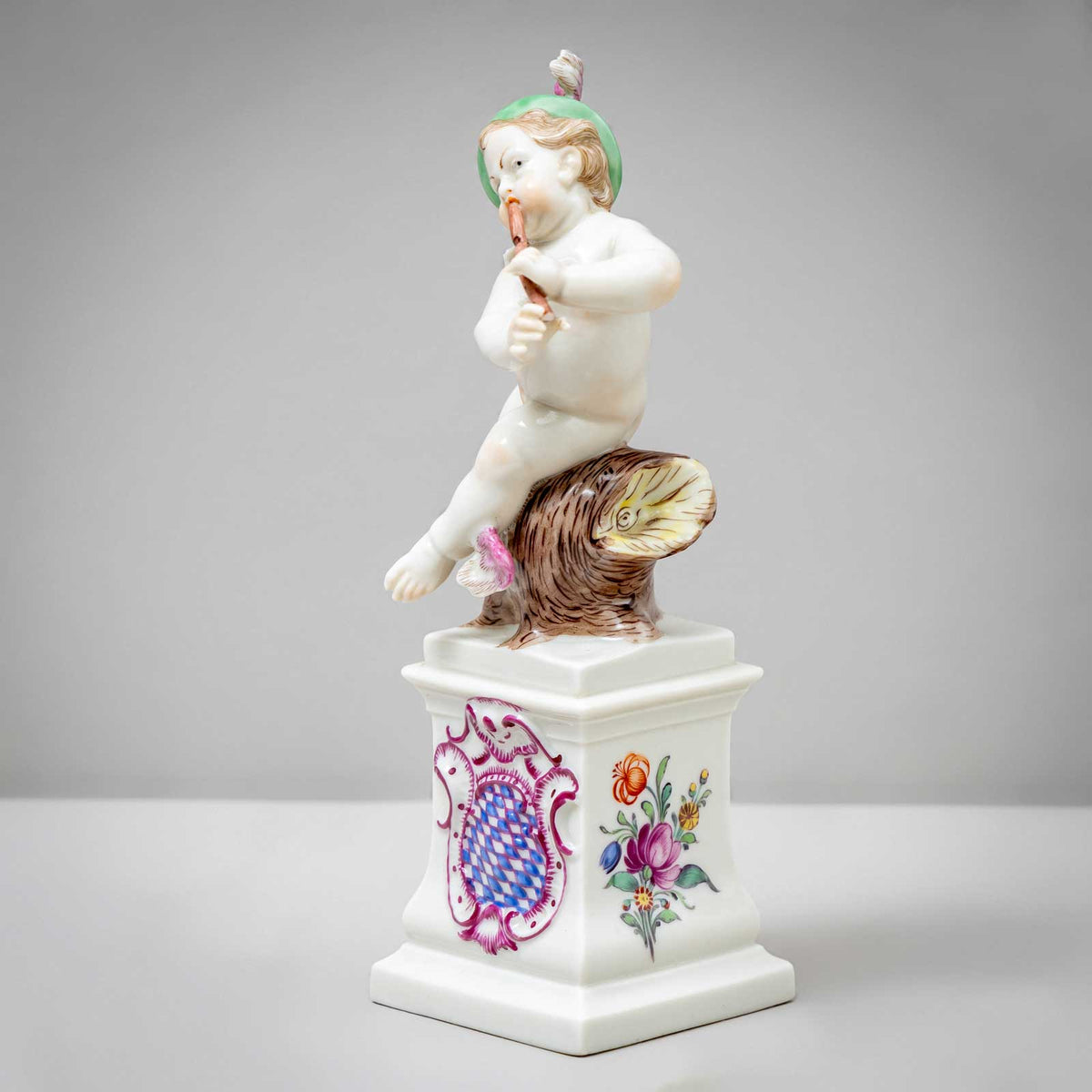 Putti as Diana and Hermes, Nymphenburg Porcelain, 1st Quarter 20th Century
