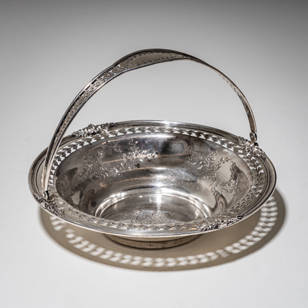 Serving Bowl in Sterling Silver with Handle