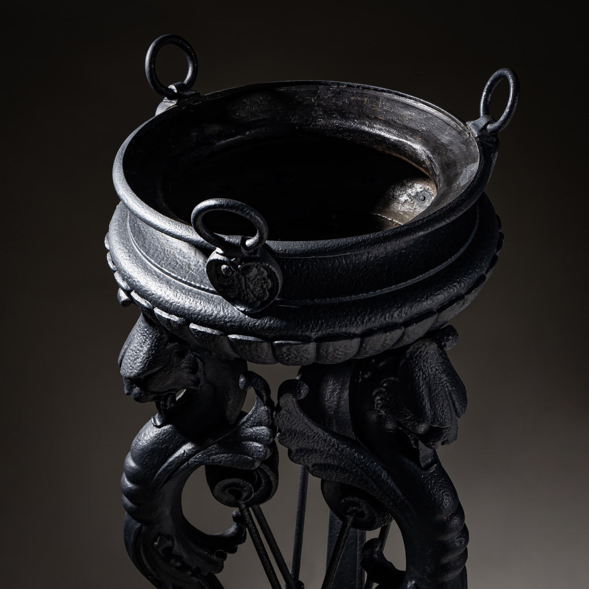 Large Athénienne, 19th Century