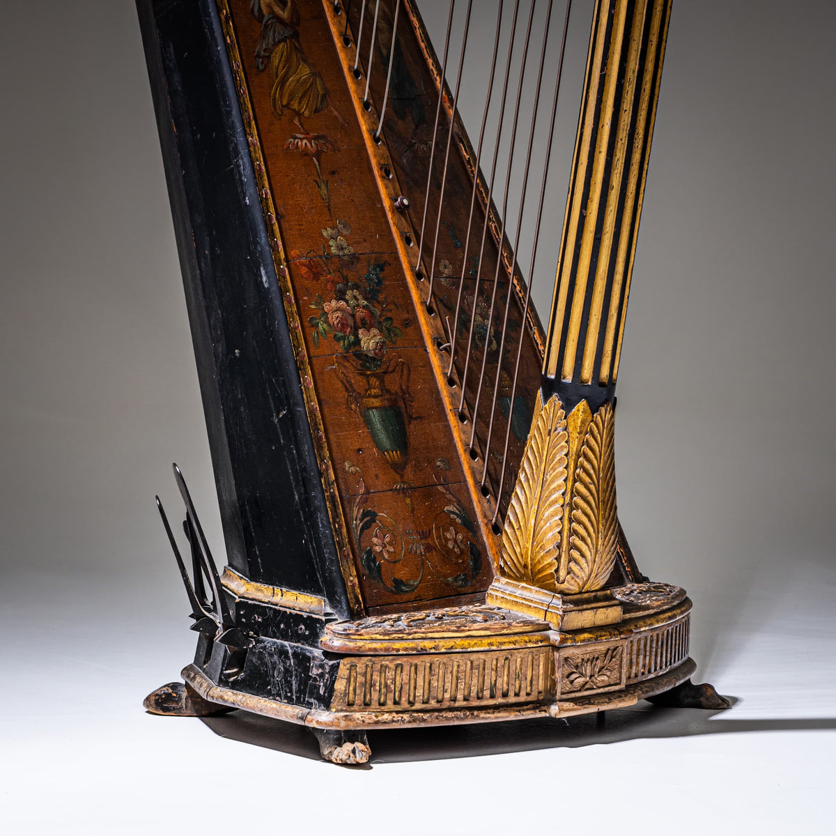 Pedal-Harfe mit figürlicher Bemalung, um 1780