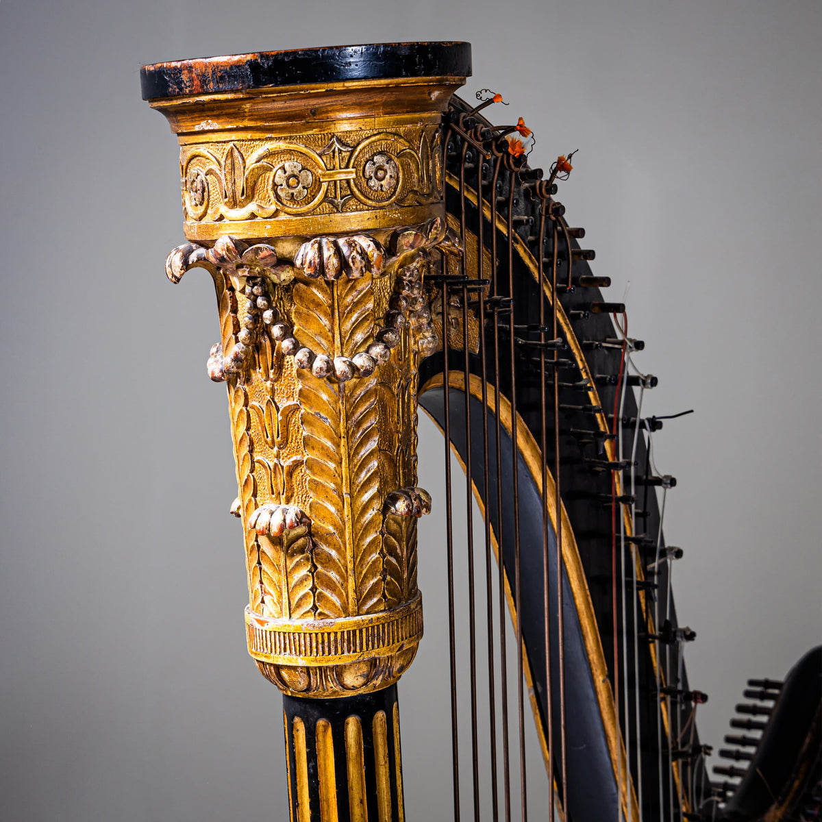 Pedal-Harfe mit figürlicher Bemalung, um 1780