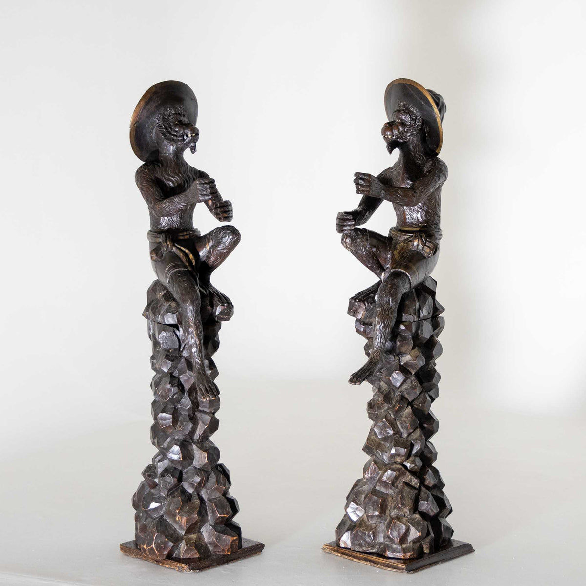 Monkey Sculptures in Walnut, Venetian School, 19th Century