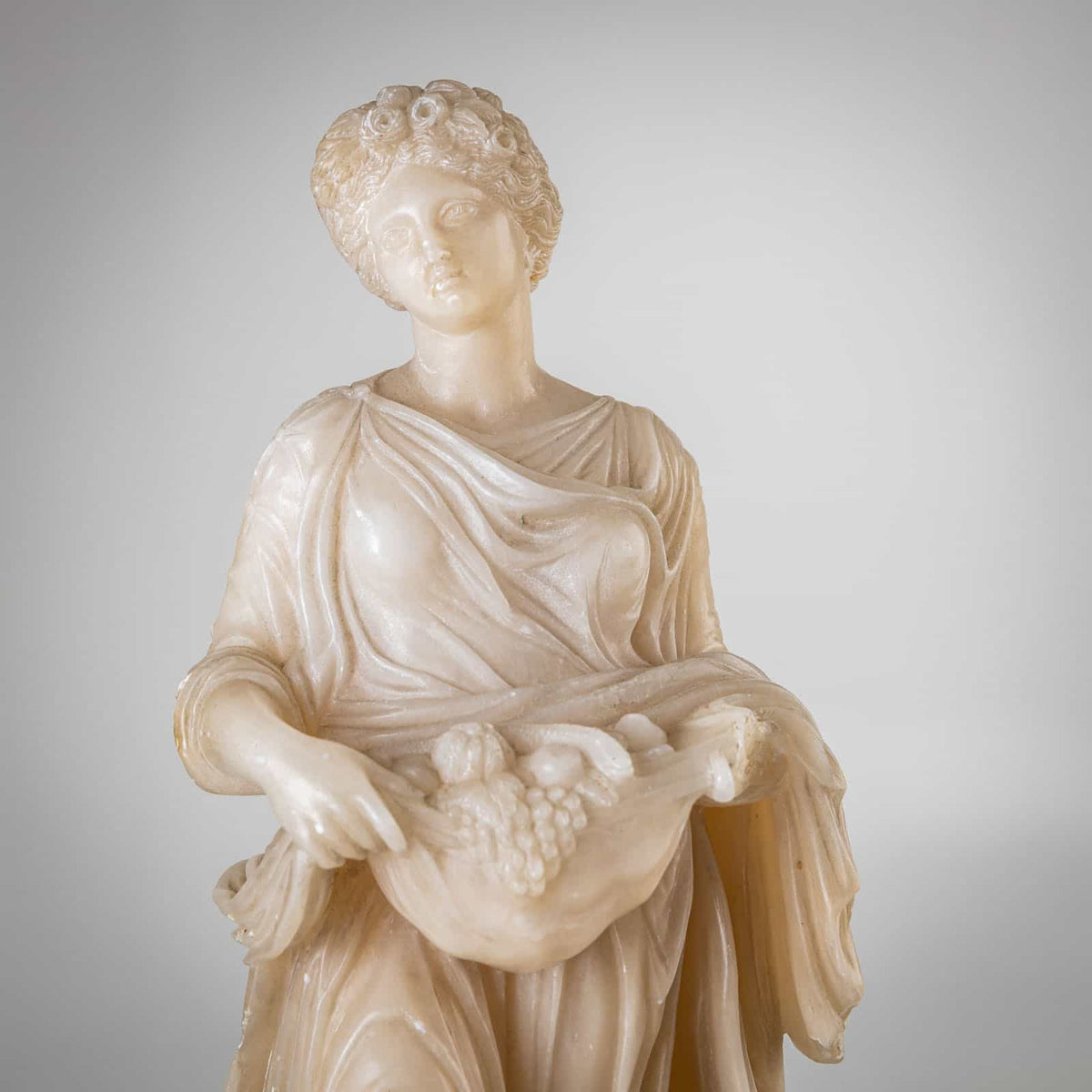 Pair of white Alabaster Sculptures, 2nd Half 19th Century