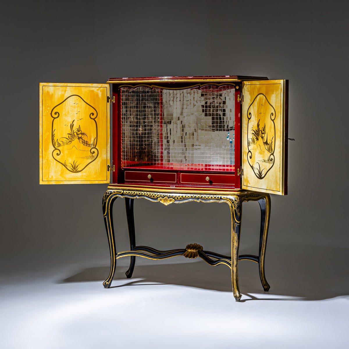 Chinoiserie Bar Cabinet in the Baroque Style, Italy, Mid-20th Century