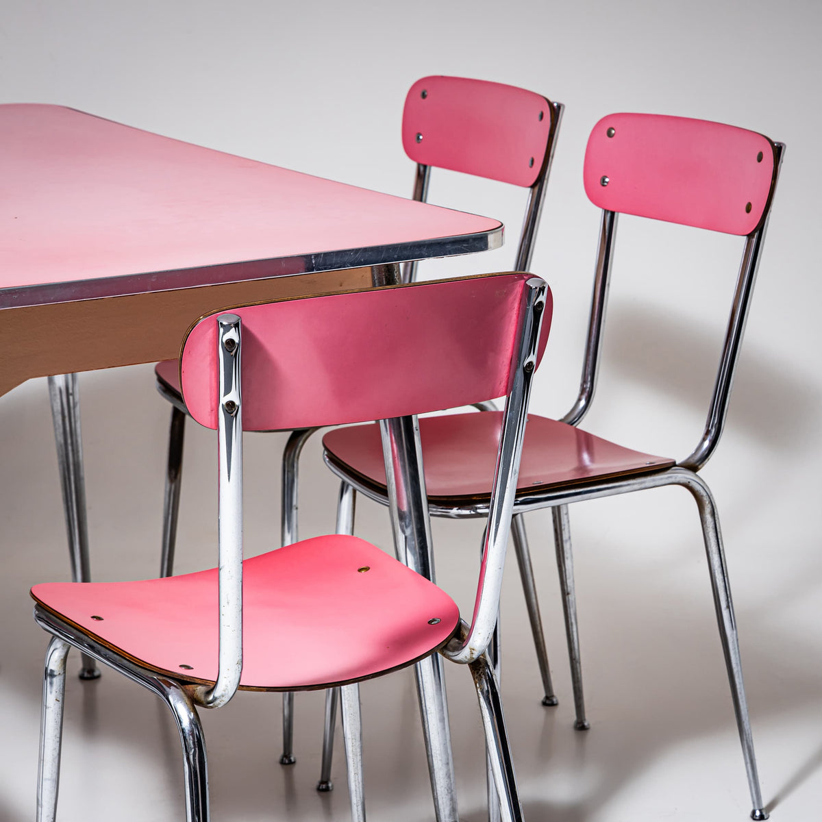 Pinke Formica-Essgruppe, Tisch mit sechs Stühlen, Italien, 1960er/70er Jahre