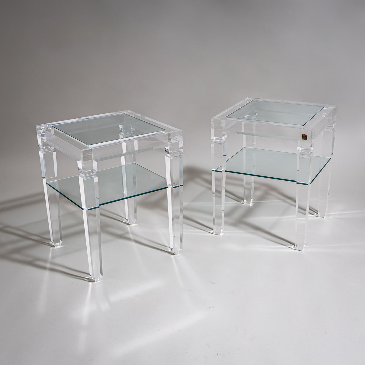 Paar Beistelltische aus Plexiglas von Fabianart, Rom / Italien, Ende 20. Jahrhundert