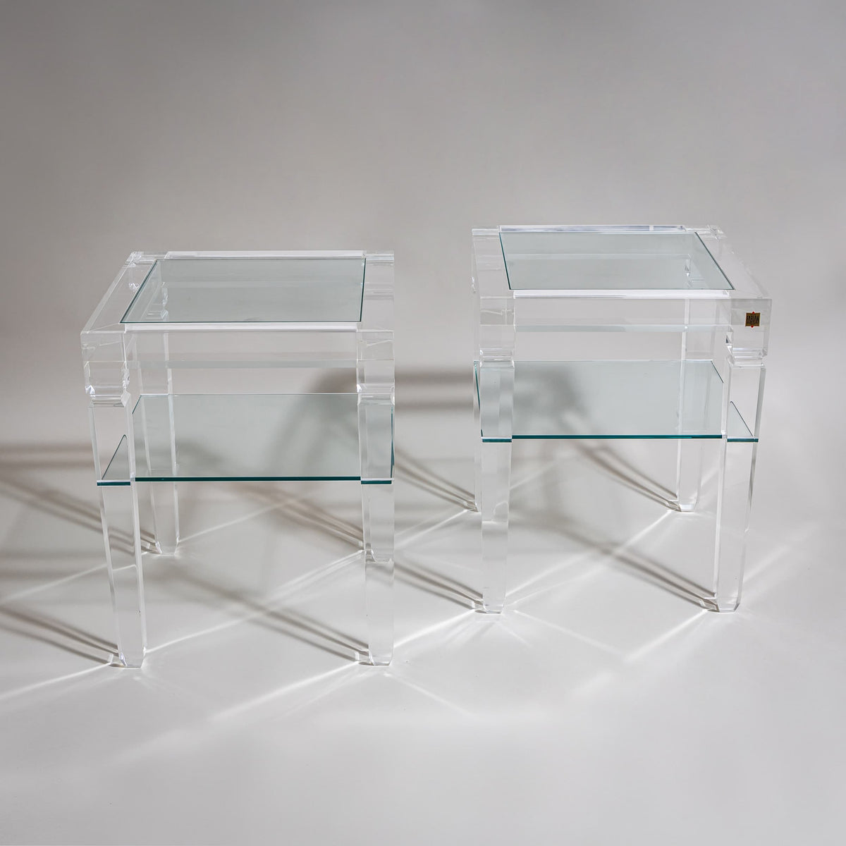 Paar Beistelltische aus Plexiglas von Fabianart, Rom / Italien, Ende 20. Jahrhundert