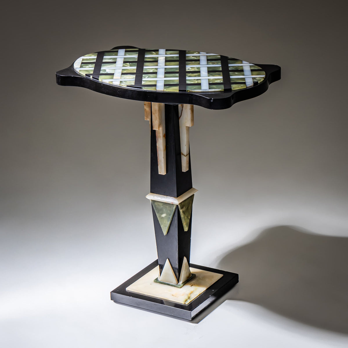 Art Deco Beistelltisch aus verschiedenen Steinsorten, wohl Italien, um 1930