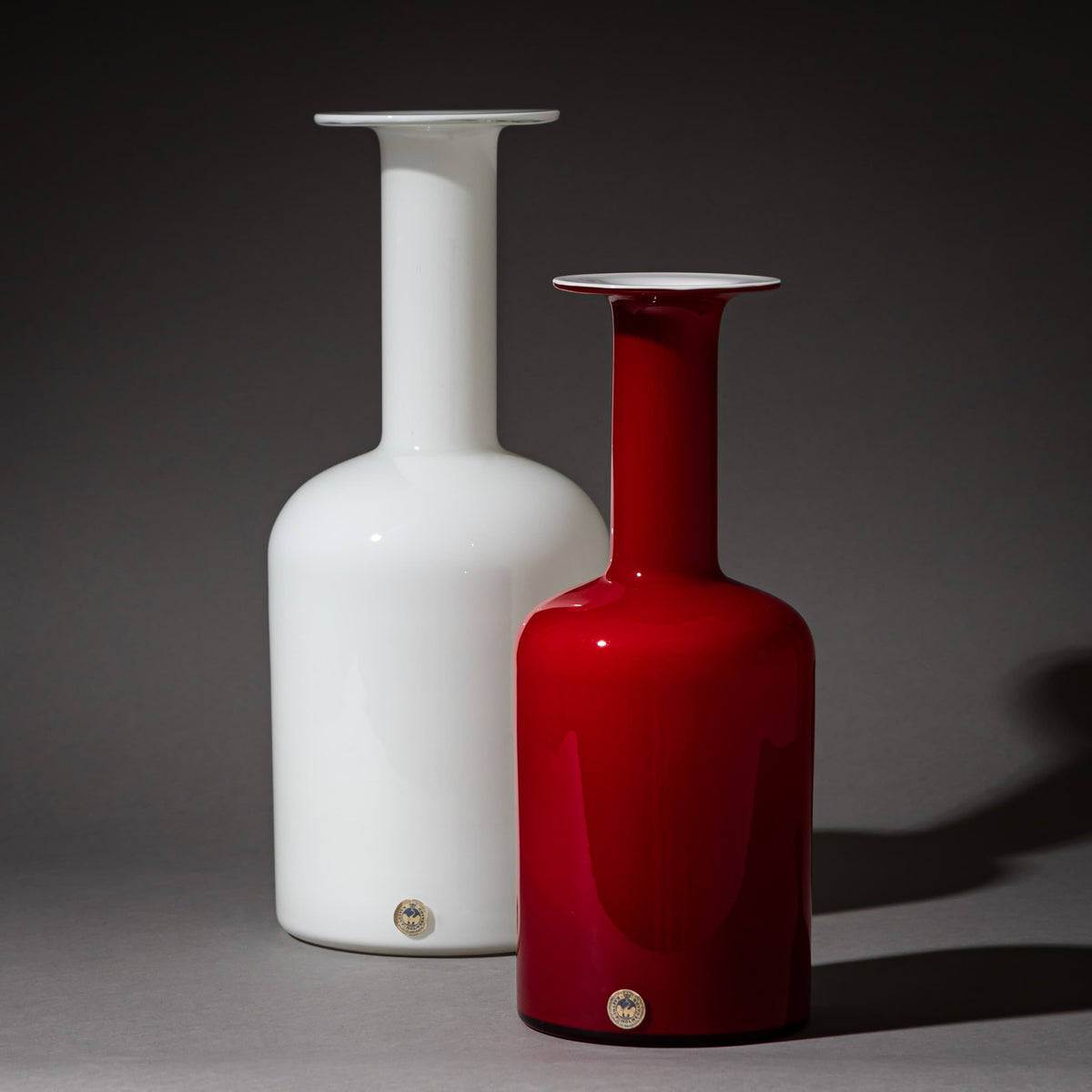 Rote und weiße Glasvasen von Otto Brauer für Holmegaard, Dänemark, 1960er Jahre