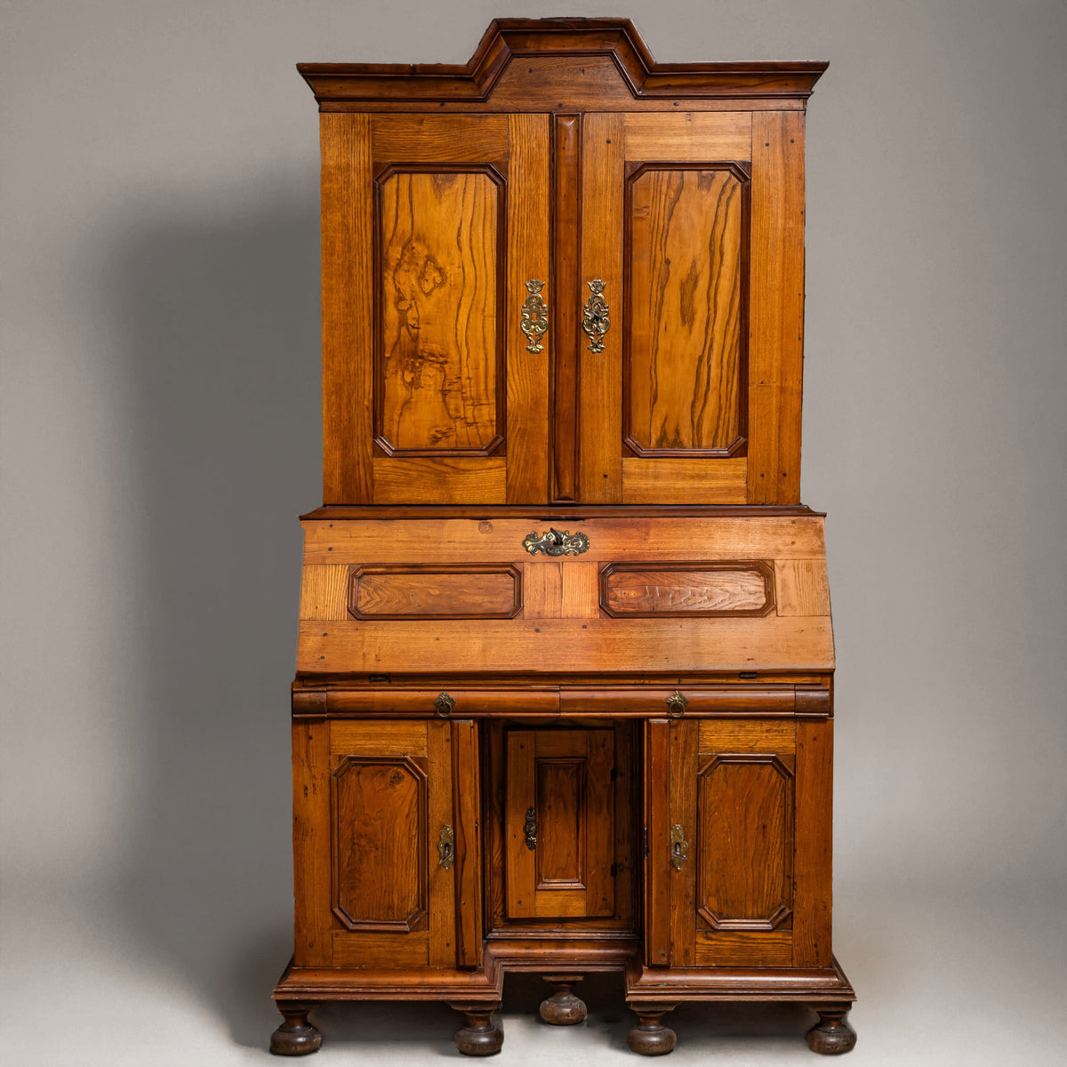 Barocker Aufsatzsekretär, Norddeutsch um 1720