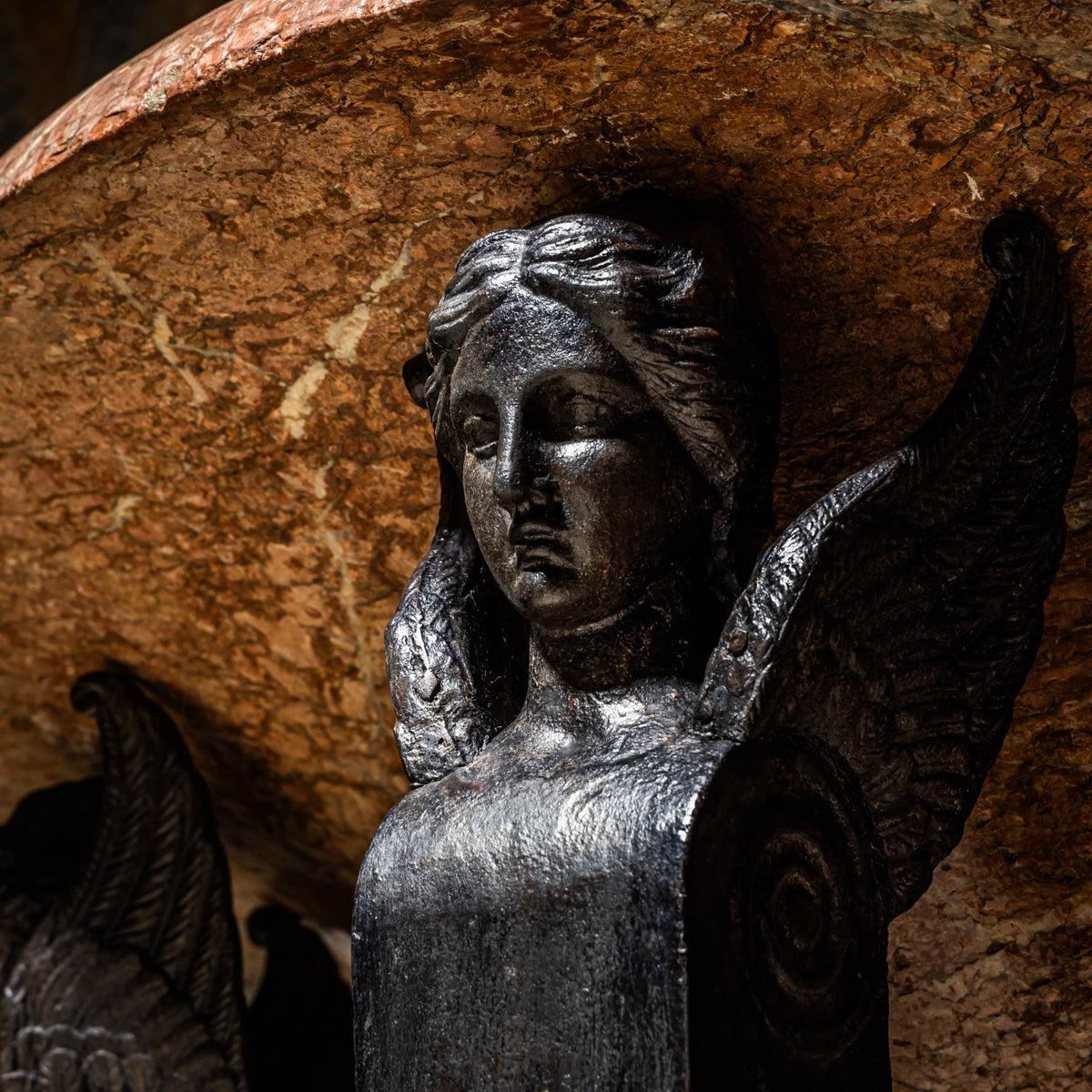 Empire Wandbrunnen aus Cottanello antico, wohl Frankreich, um 1800