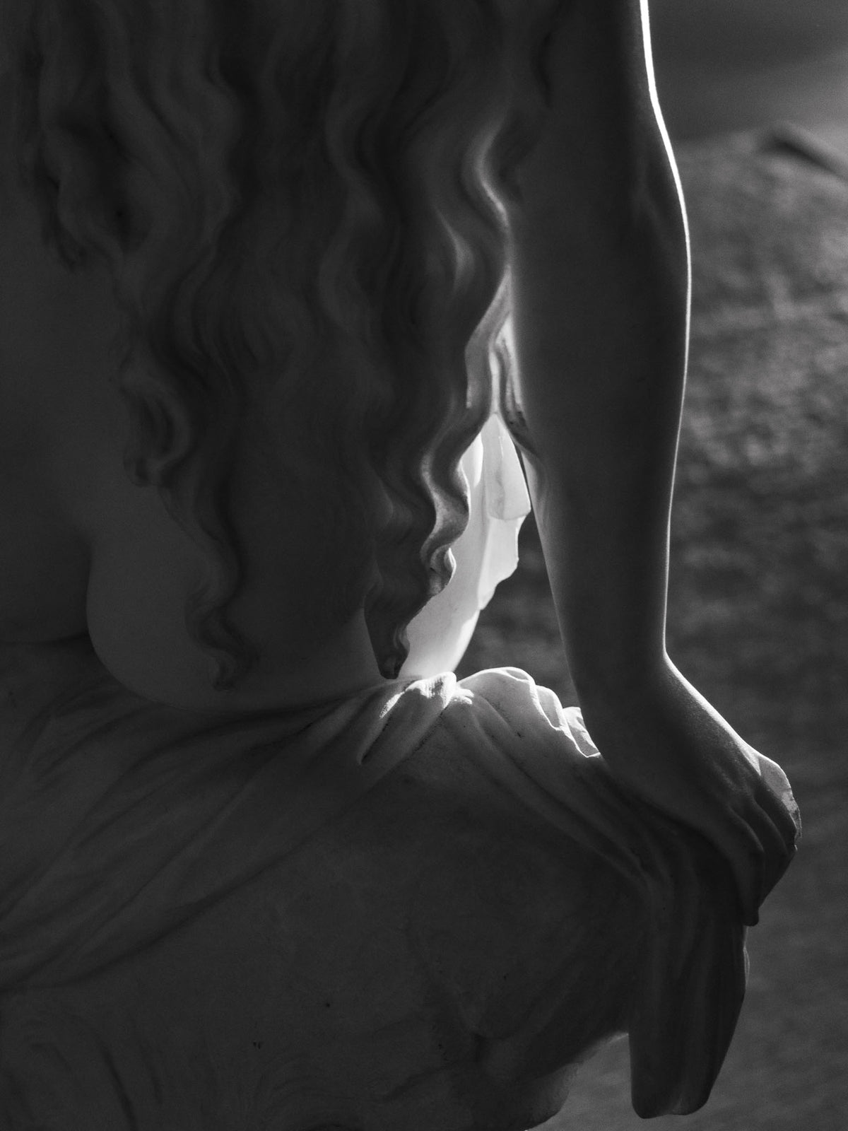 Robert Cauer d. Ä. (1831-1893) Venus with Dolphin, Rome 1874