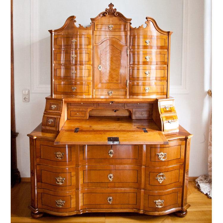 Baroque Secretaire à trois corps, 18th Century - Ehrl Fine Art & Antiques