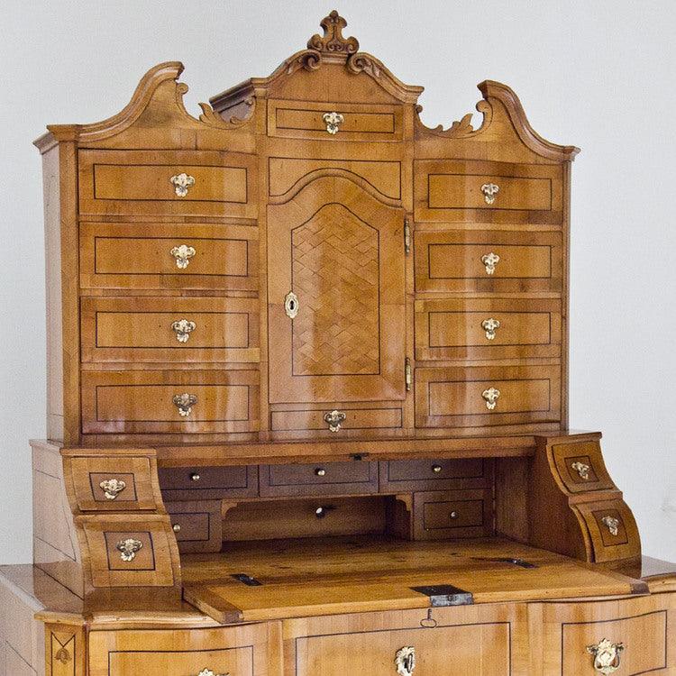 Baroque Secretaire à trois corps, 18th Century - Ehrl Fine Art & Antiques
