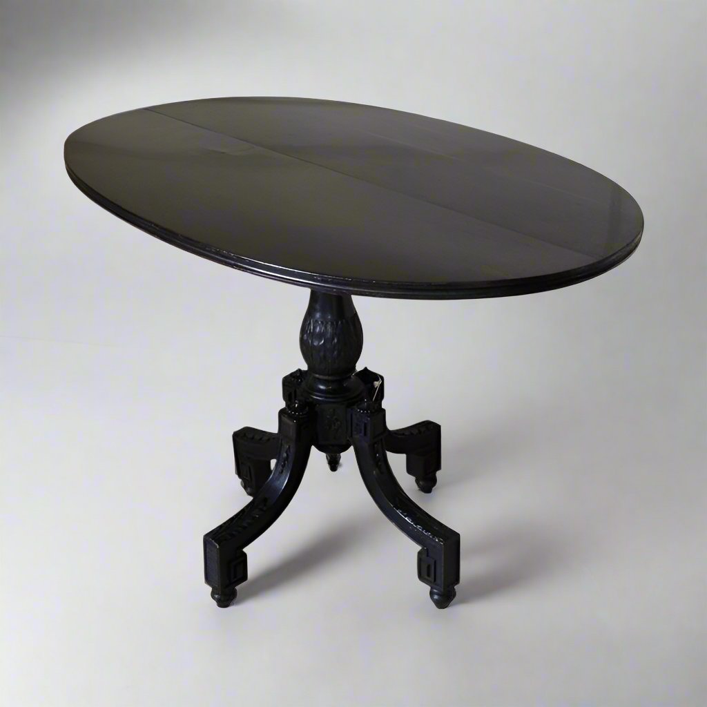 elegant Louis-Seize center table - Ehrl Fine Art & Antiques