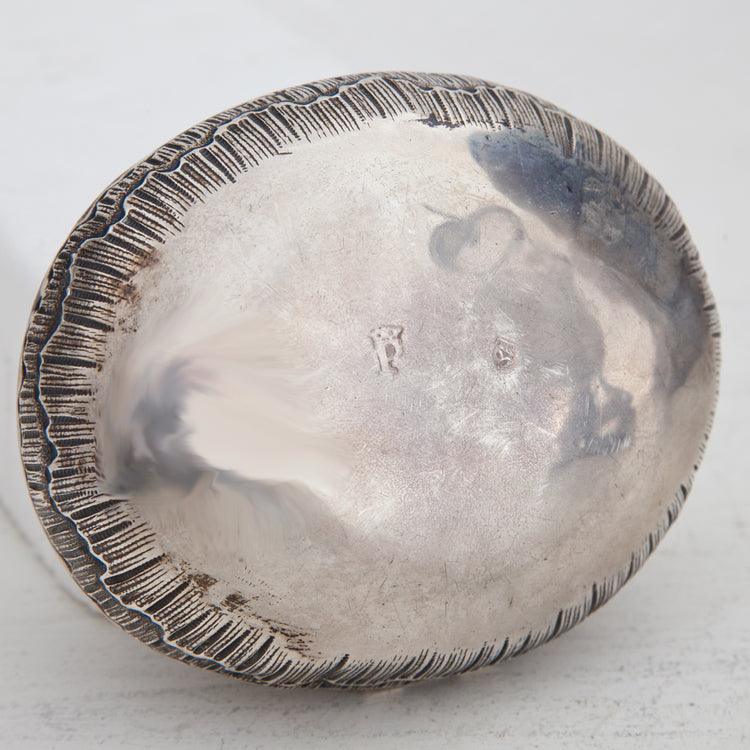 Oval Silver Box, prob. Late 18th Century - Ehrl Fine Art & Antiques