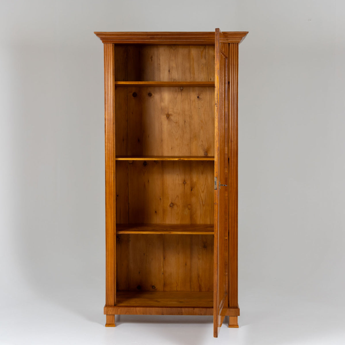 Biedermeier Wäscheschrank, um 1820