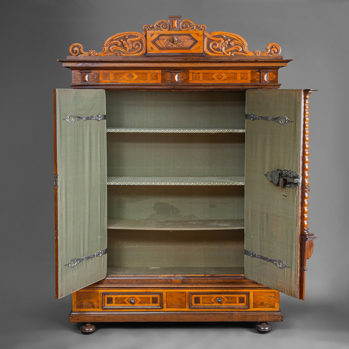 Frühbarocker Schrank, 18. / 19. Jahrhundert