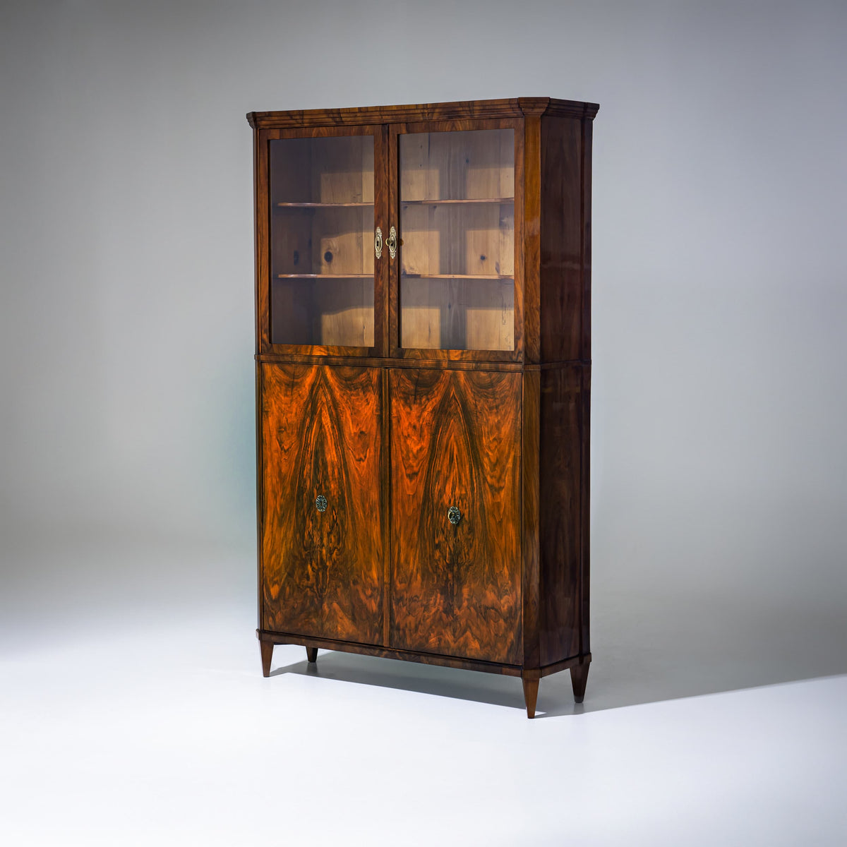 Biedermeier Aufsatzvitrine, Österreich um 1830