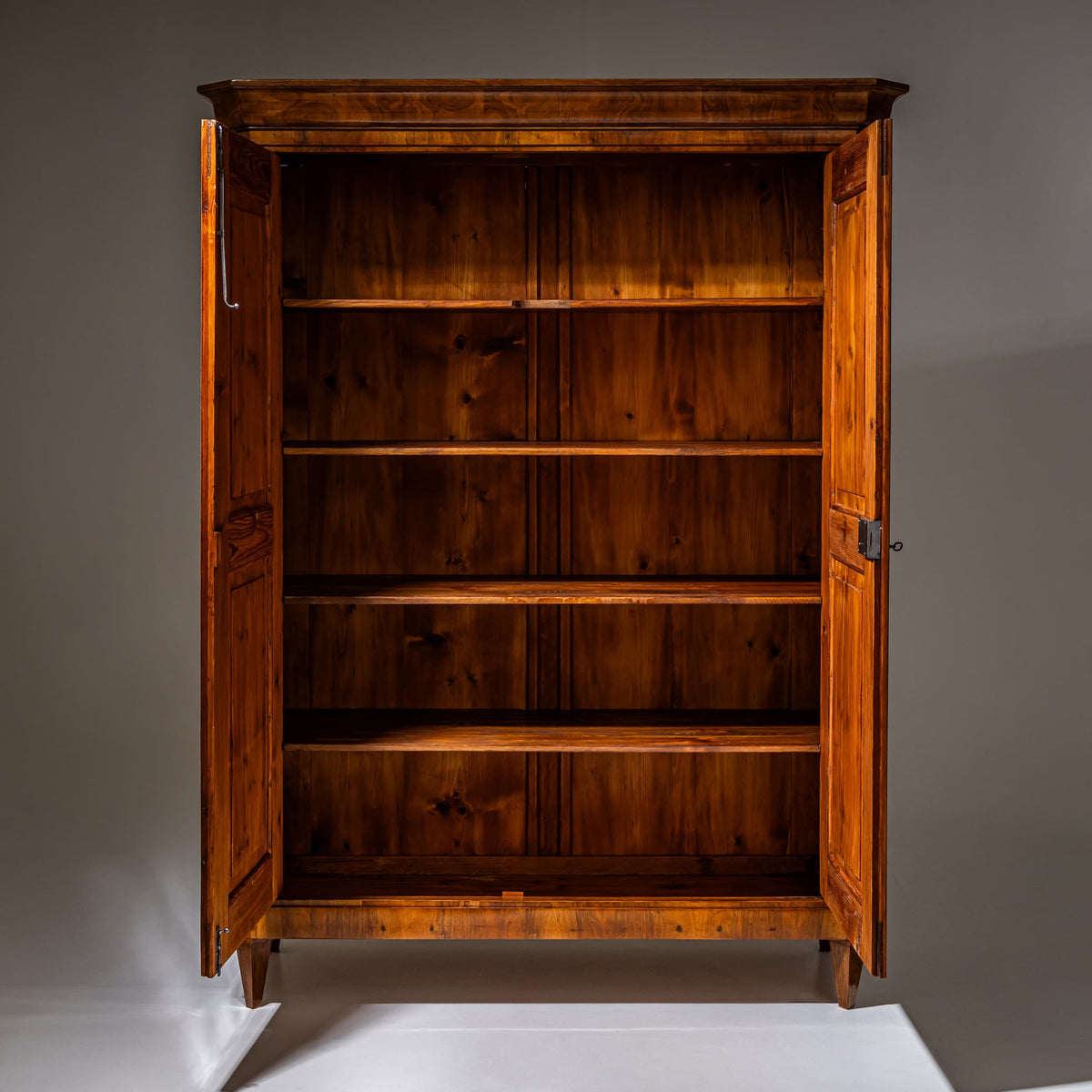 Biedermeier Wäscheschrank, Deutschland, um 1820