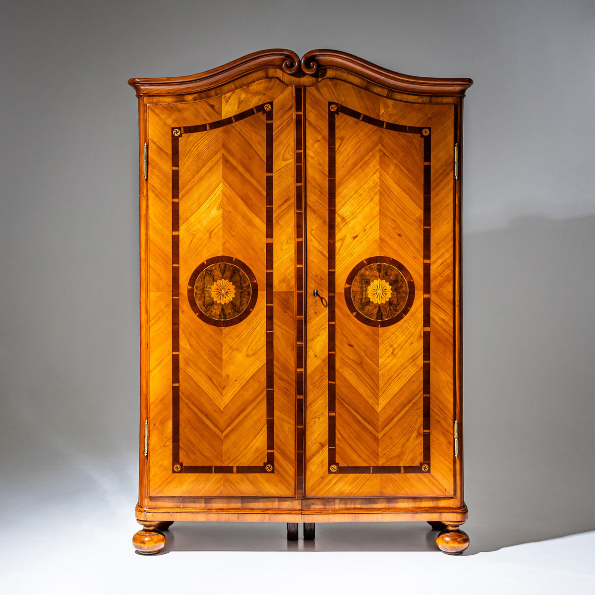 Josephinischer Schrank, Österreich, 1790–1800