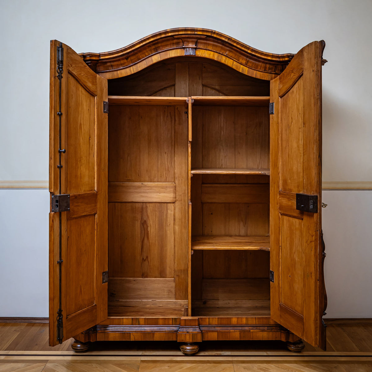 Barockschrank, München, datiert 1781