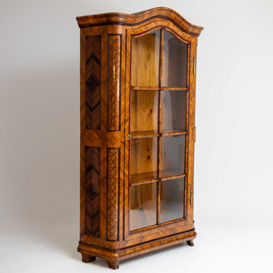 Baroque Display Cabinet in Walnut, Late 18th Century