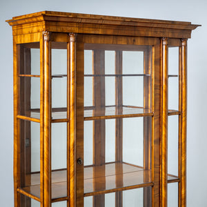 Biedermeier Vitrine, um 1820