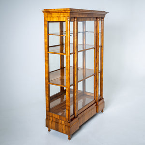 Biedermeier Vitrine, um 1820