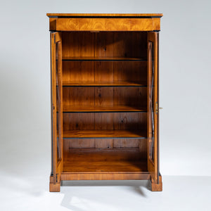 Biedermeier Bücherschrank, 19. Jahrhundert